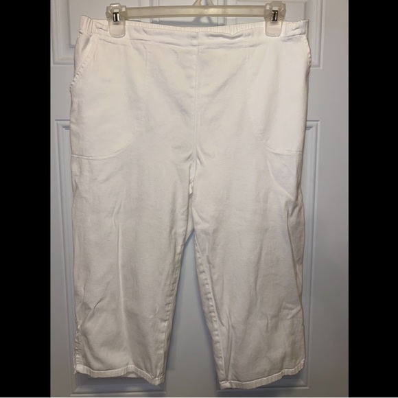 White Stag Pants & Jumpsuits Womens Plus Capri Pants Size82 Poshmark